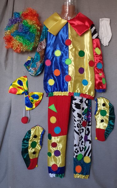 Costume de carnaval pentru copii intre 3 si 14 ani