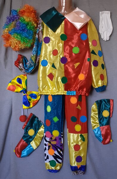 Costume de carnaval pentru copii intre 3 si 14 ani